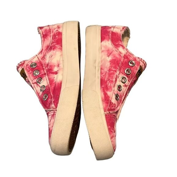 Mudd girls slip on sneakers. Size 2. Tie dyed effect. - Picture 5 of 7